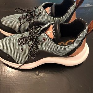 Women’s Sneakers